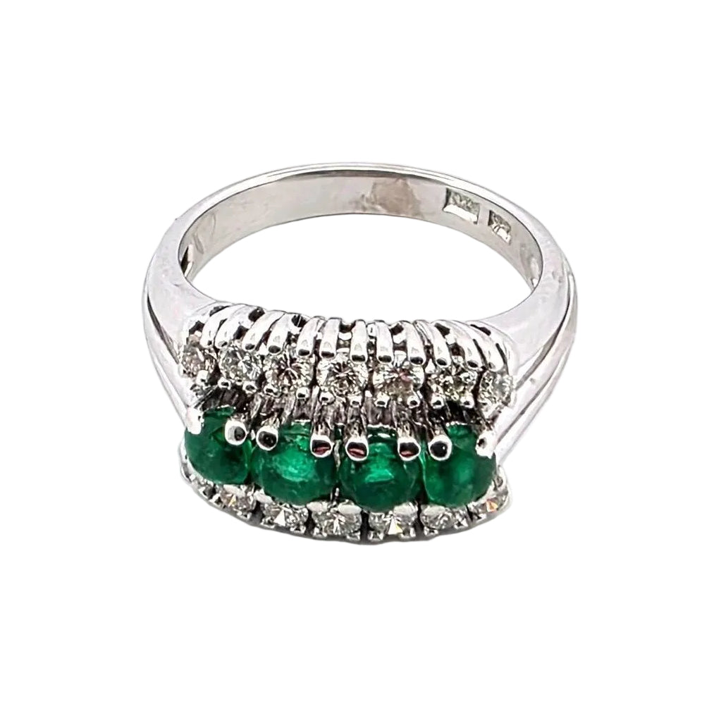 Bague en or blanc, émeraudes et diamants