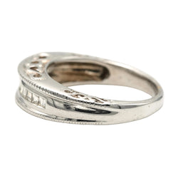 Bague Jonc en or blanc et diamants