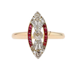 Bague Marquise en or jaune, platine, rubis et diamants