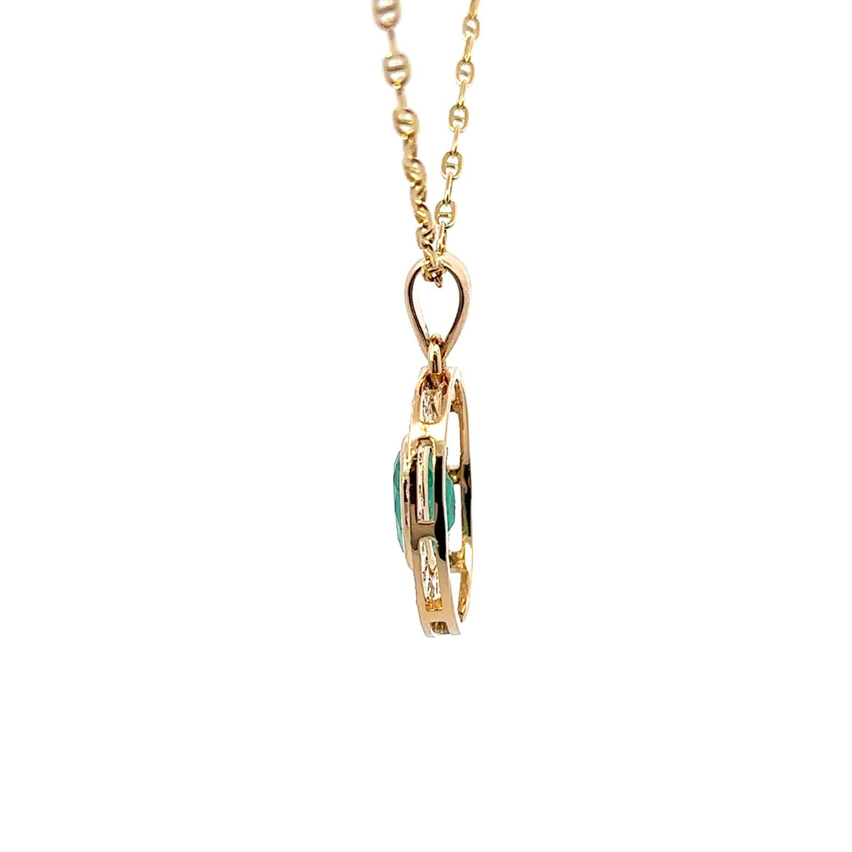 Collier Pendentif en or jaune, émeraude et diamants