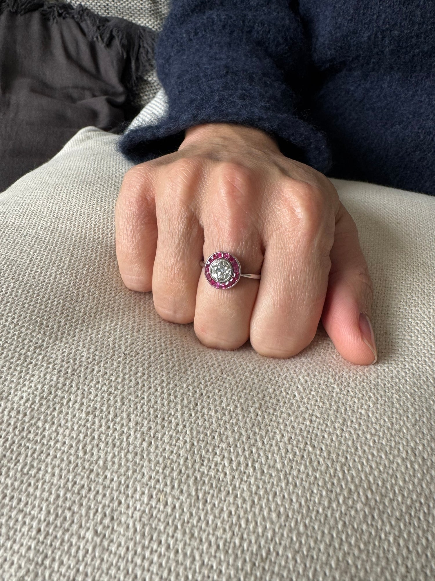 Bague Cible en platine, rubis, et diamants