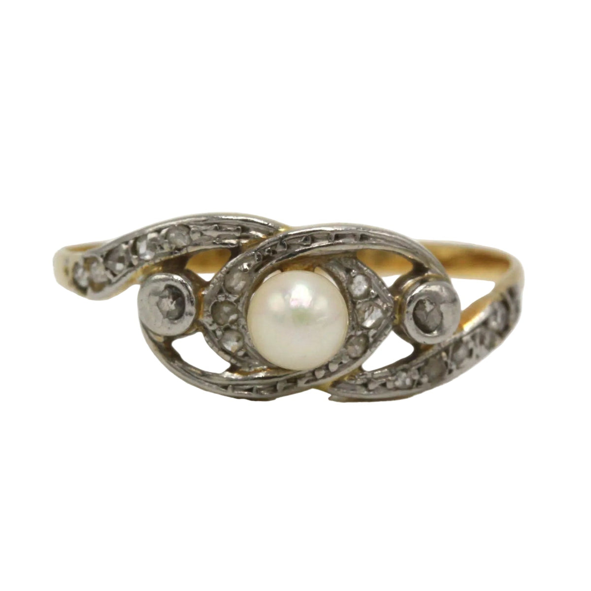 Bague en or jaune, platine, perle et diamants