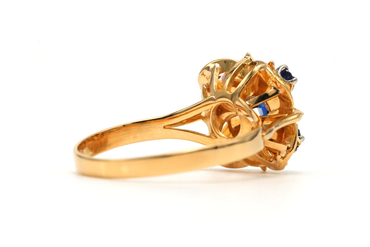 Bague Marguerite en or jaune et saphirs