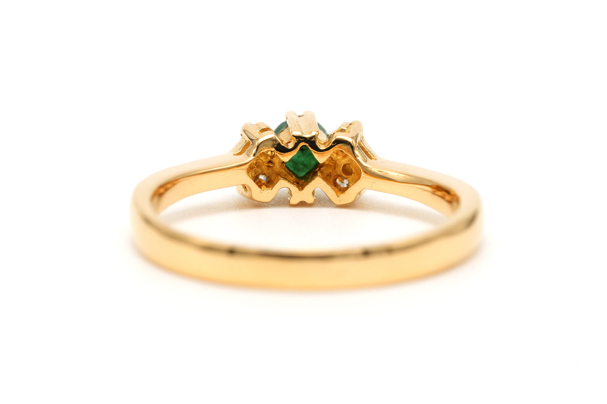 Bague Trilogie en or jaune, émeraude et diamants