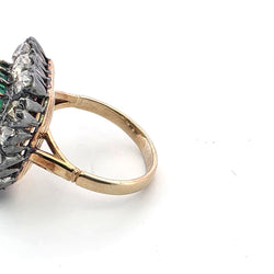 Bague Entourage en or jaune, émeraude et diamants
