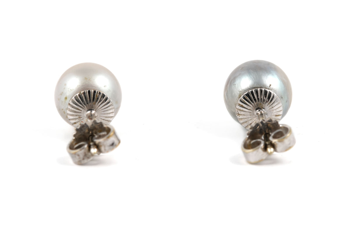 Boucles d'oreilles Puces en or blanc et perles