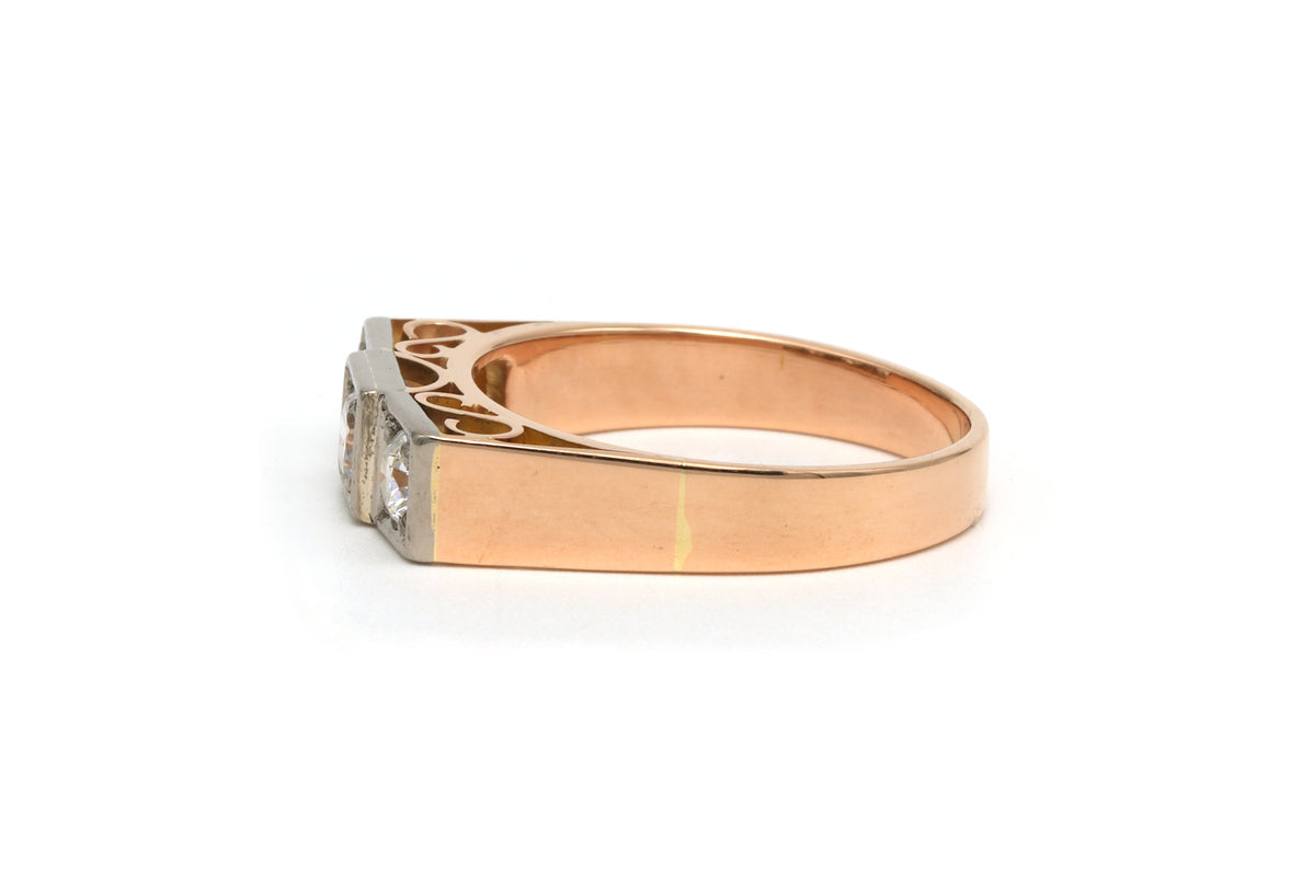 Bague Trilogie en or blanc, or jaune et diamants