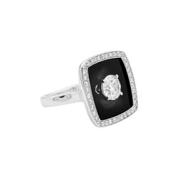 Bague Chanel, "Nuit Noire", or blanc, émail, diamant 1,01 carat.