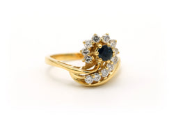 Bague Entourage en or jaune, saphir et diamants