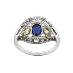 Bague en or blanc, saphir et diamants