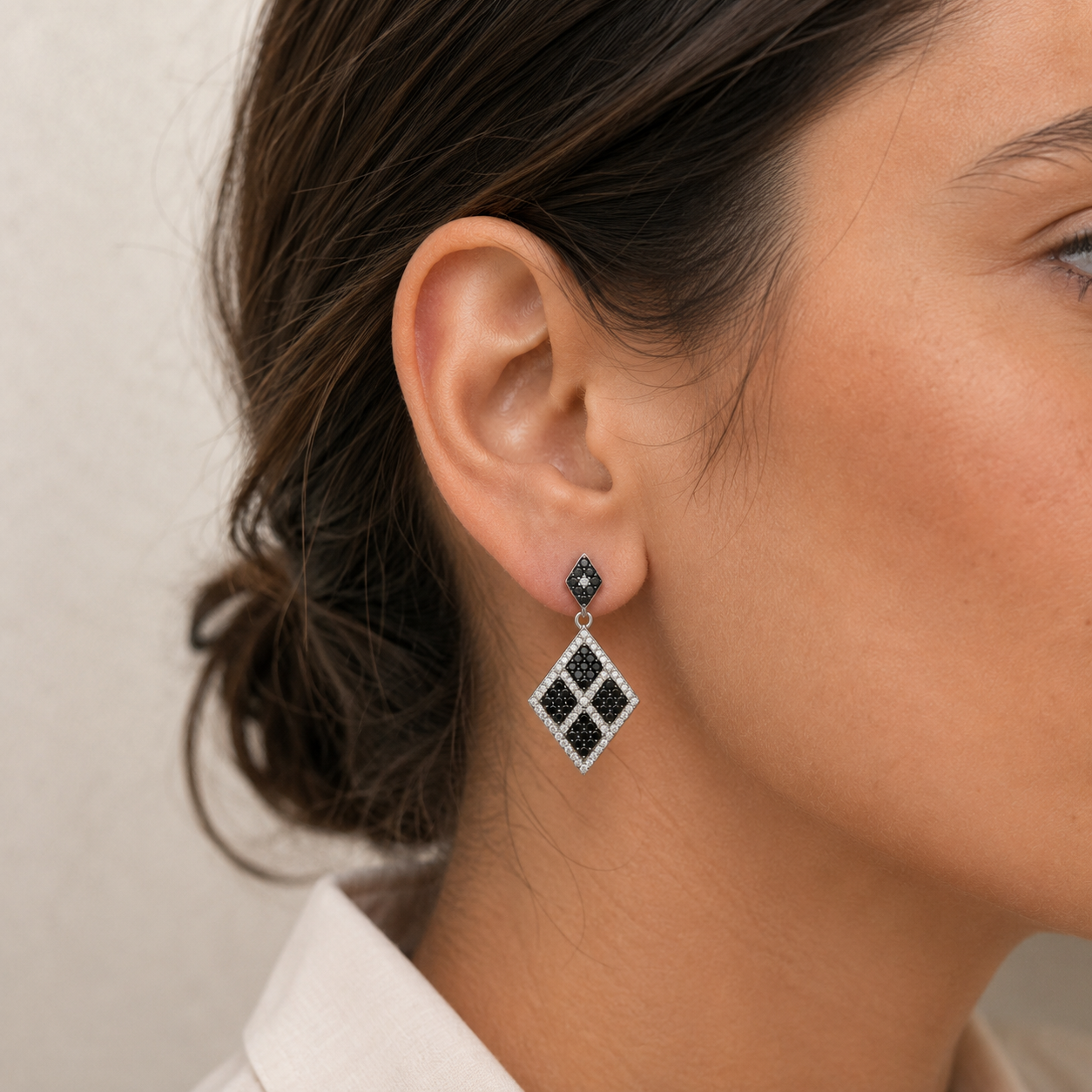 Boucles d’oreilles en or blanc et diamants