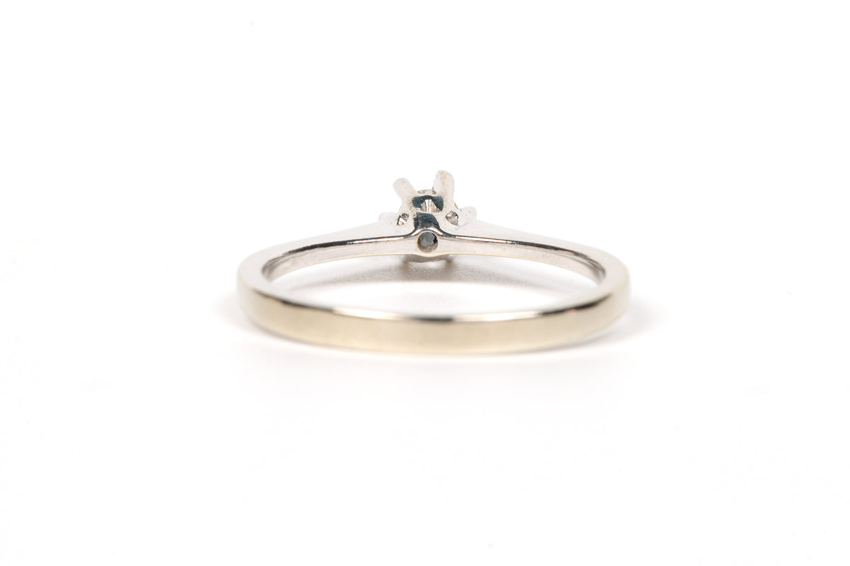 Bague Solitaire en or blanc et diamant