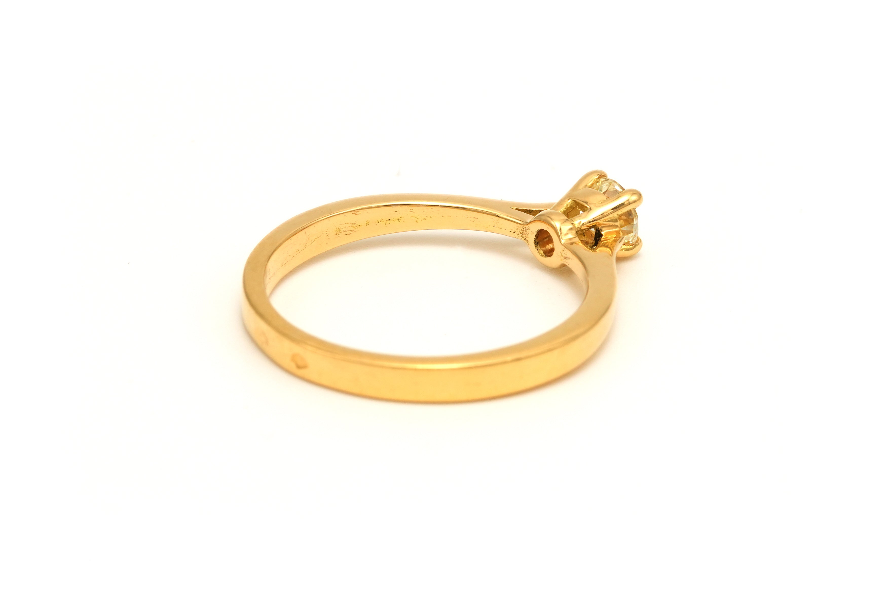 Bague Solitaire en or jaune et diamant