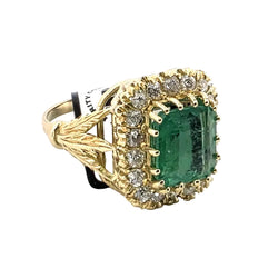 Bague Entourage en or jaune, émeraude et diamants