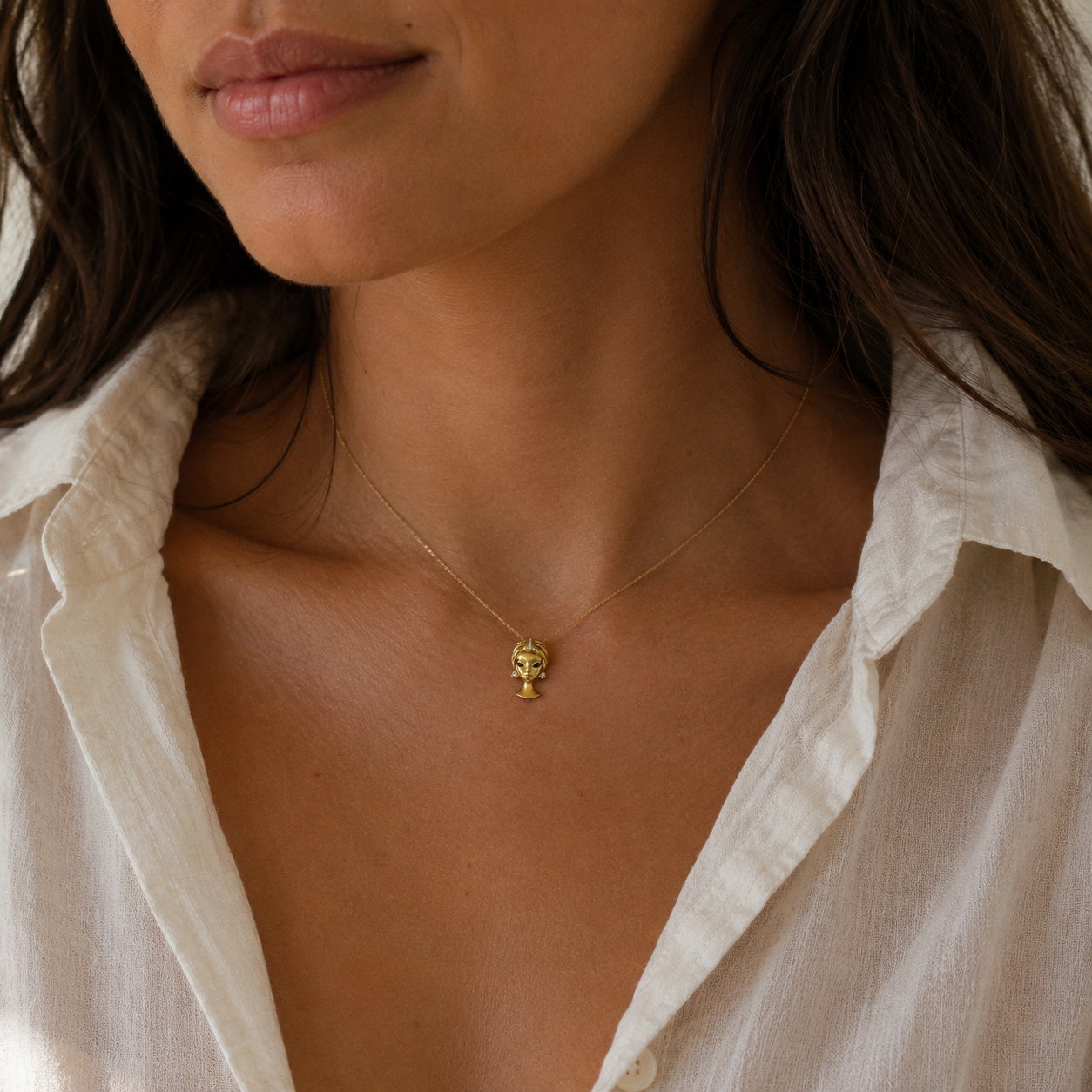 Collier Pendentif en or jaune, et diamants