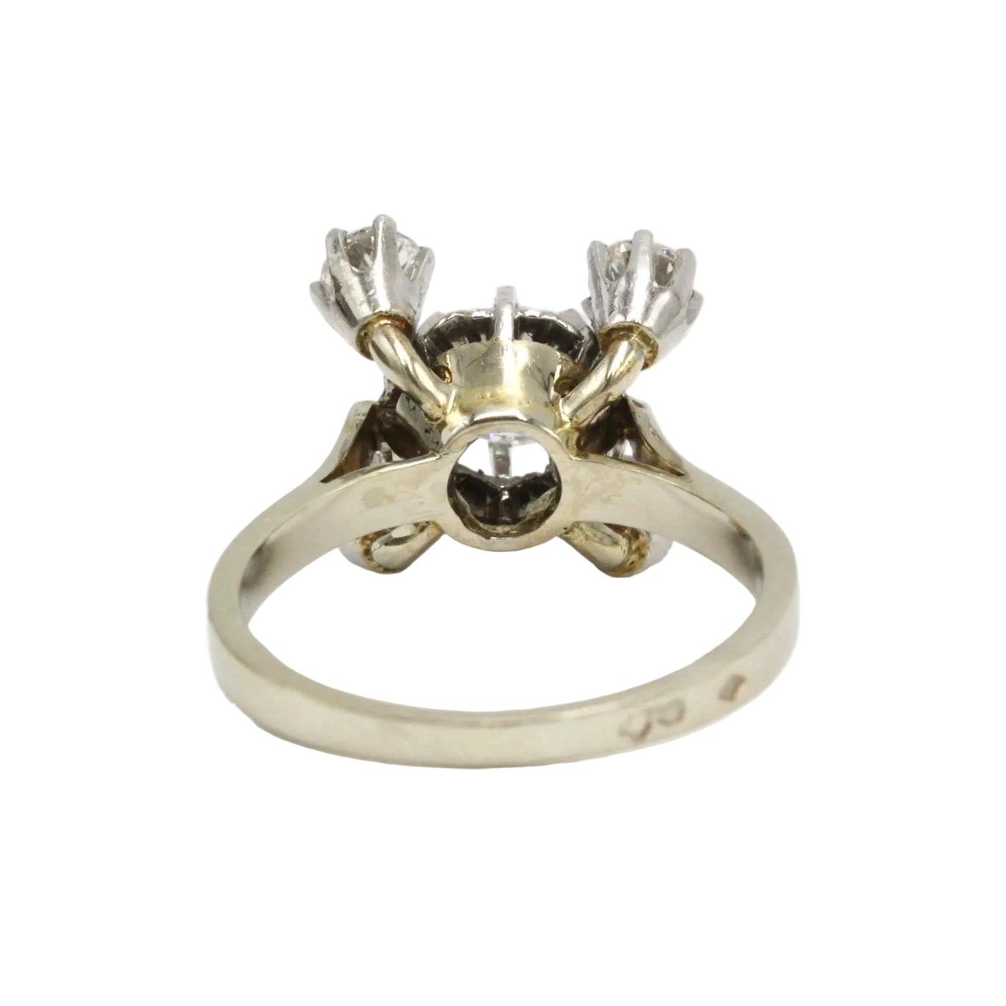 Bague Entourage en or blanc, platine et diamants