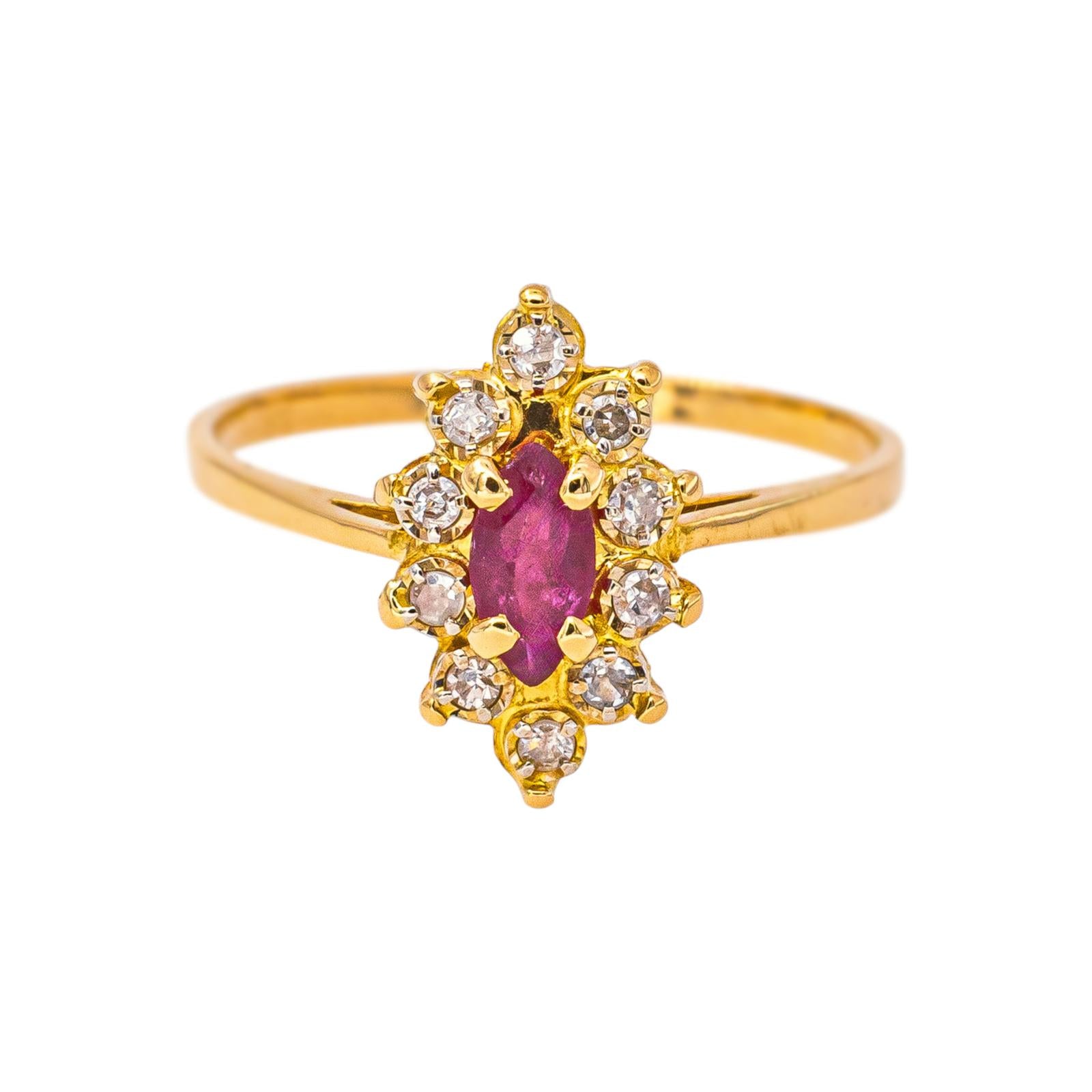Bague Marquise Or jaune Rubis