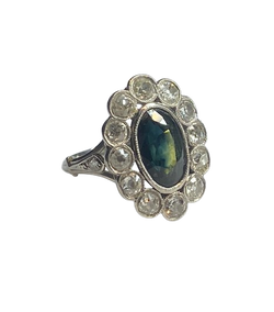 Bague Pompadour en platine, saphir et diamants