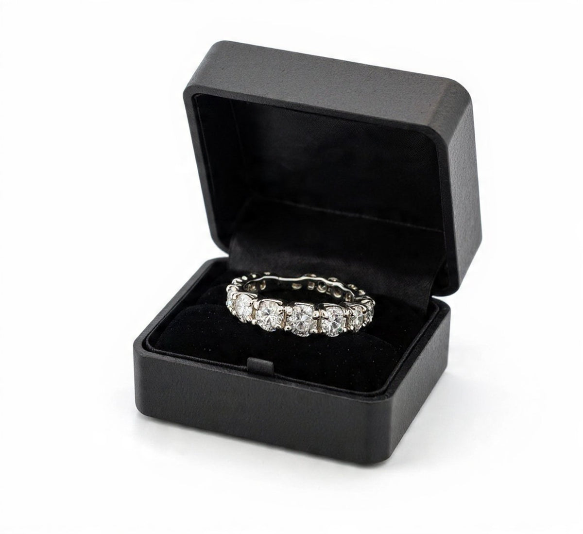 Bague Alliance en or blanc et diamants