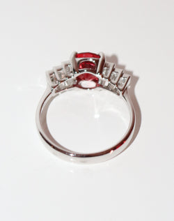 Bague en or blanc, spinelle, et diamants