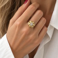 Bague Cocktail en or jaune et diamants