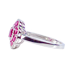 Bague Entourage en or blanc, rubis et diamants