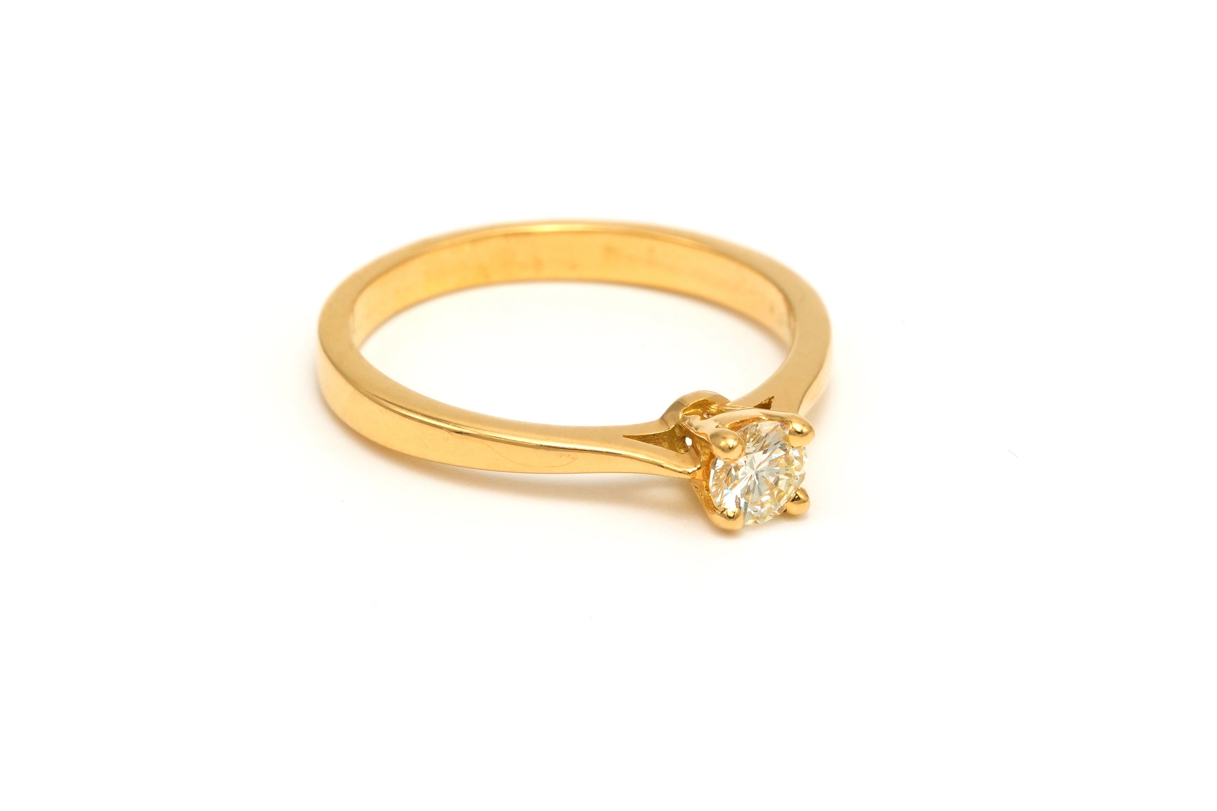 Bague Solitaire en or jaune et diamant