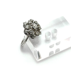 Bague Marguerite en or blanc et diamants