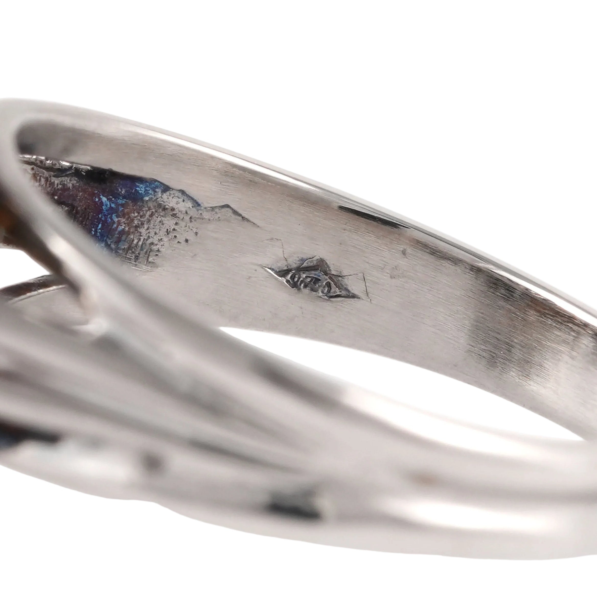 Bague Entourage en or blanc et diamants