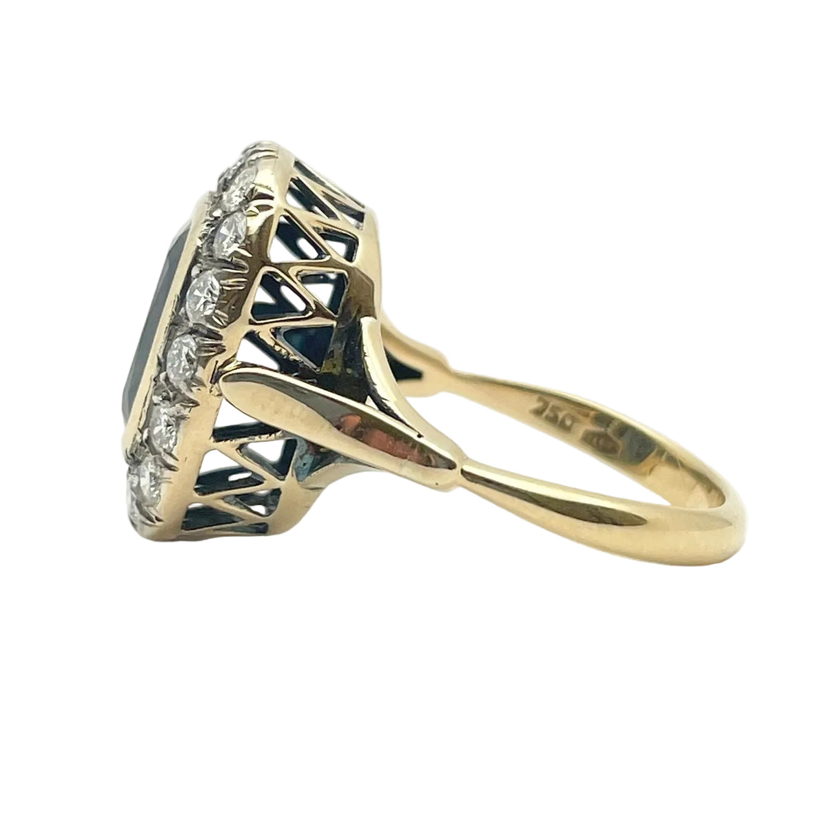 Bague Entourage en or jaune, saphir et diamants