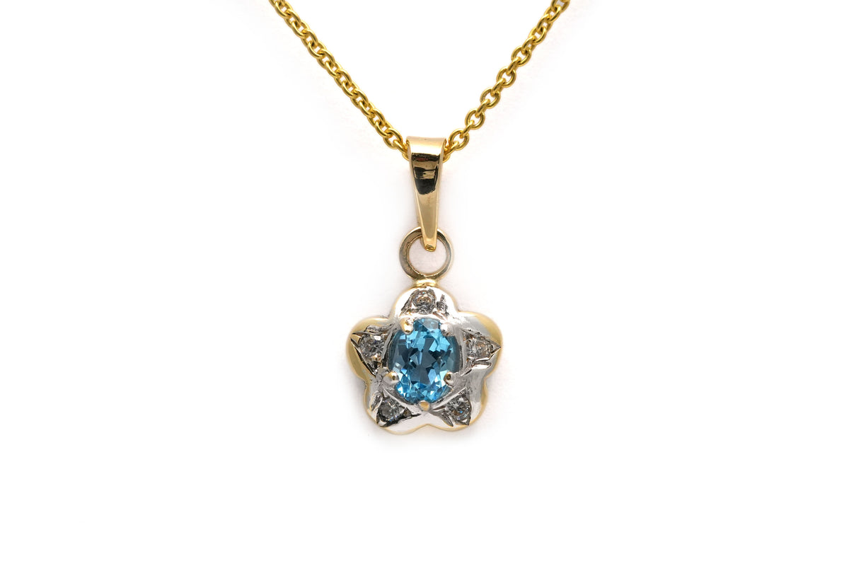 Pendentif en or blanc, or jaune, topaze et diamants