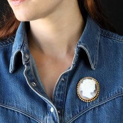 Broche Épingle en or jaune et agate