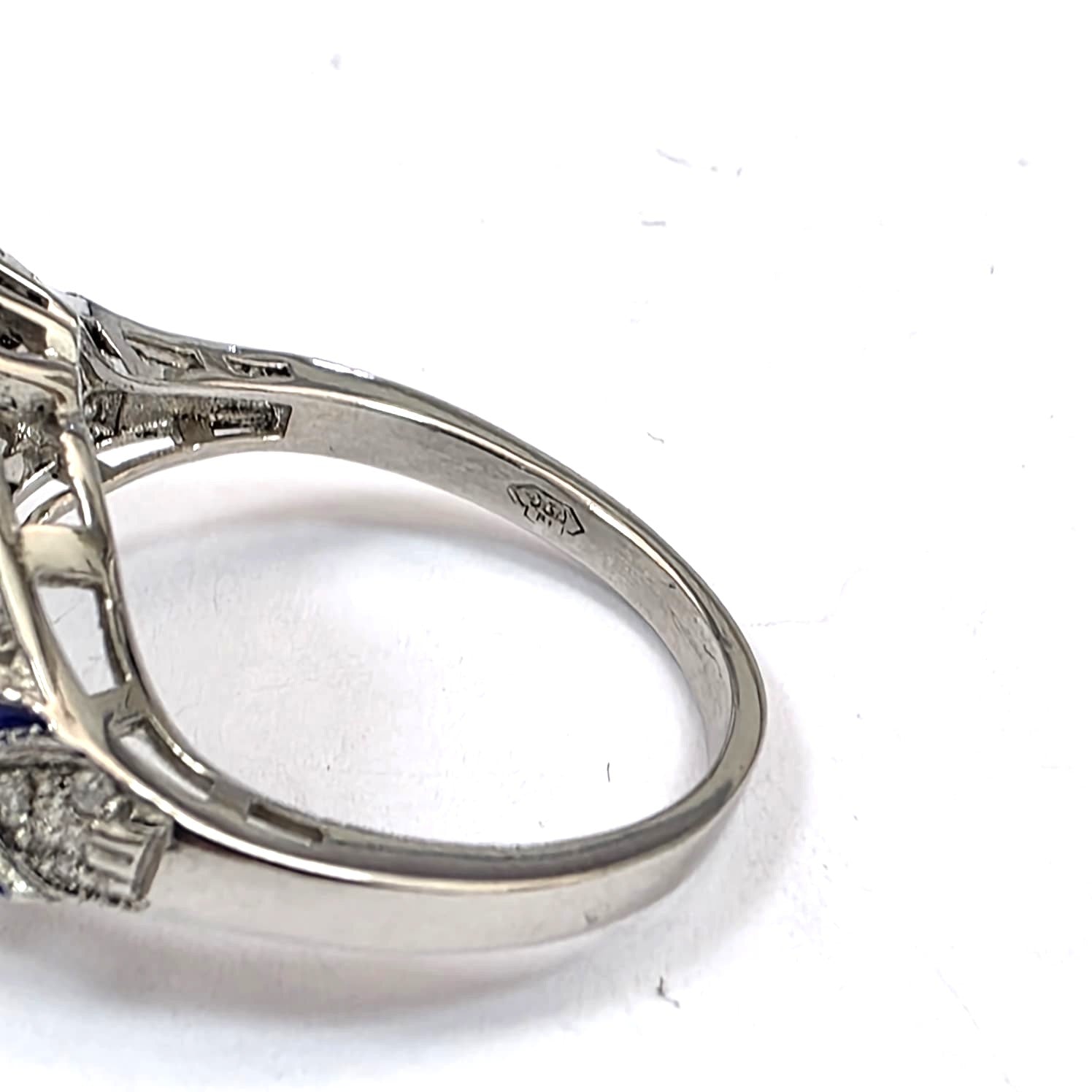 Bague en or blanc et diamants