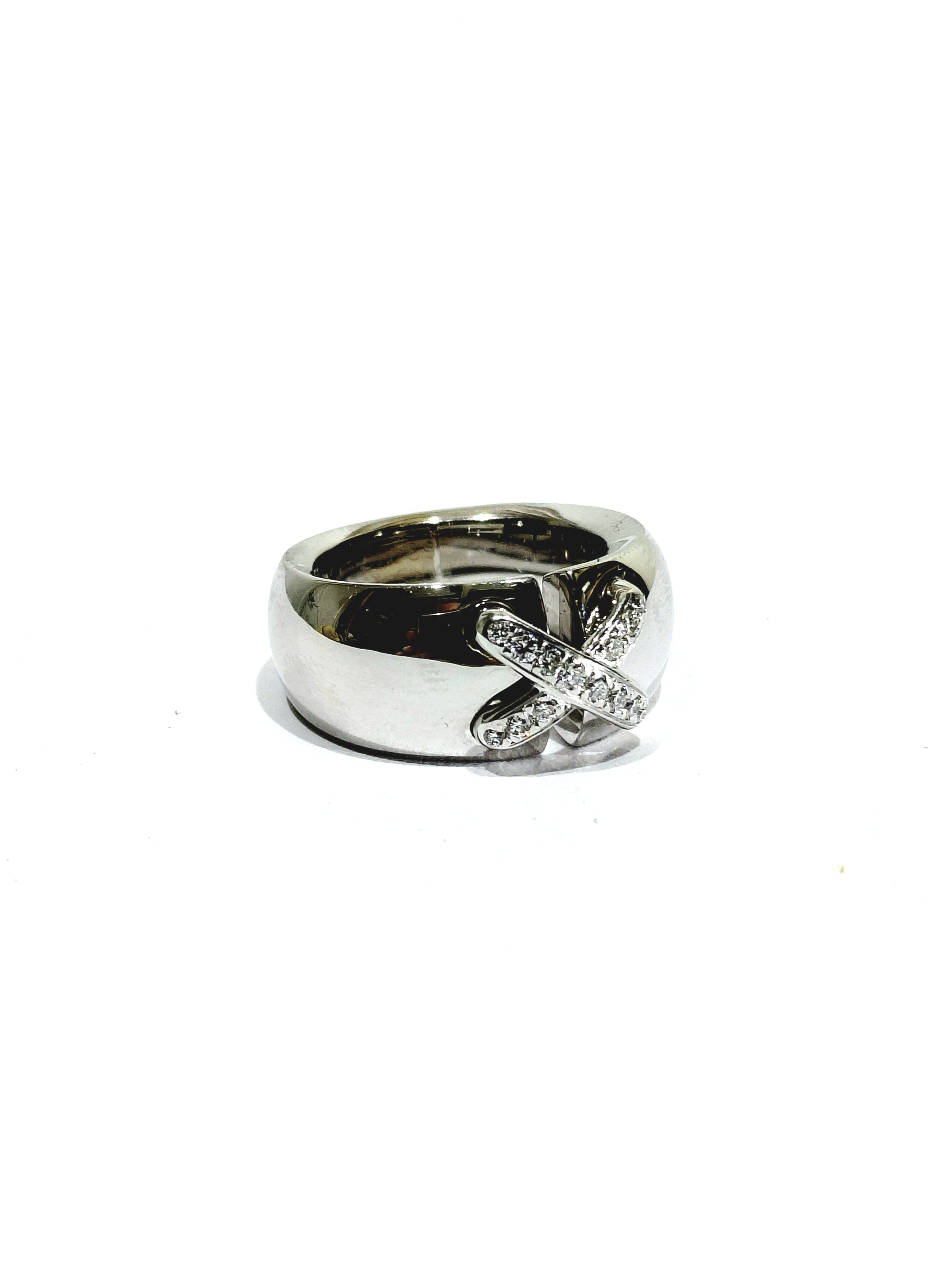 Bague CHAUMET en or blanc et diamants