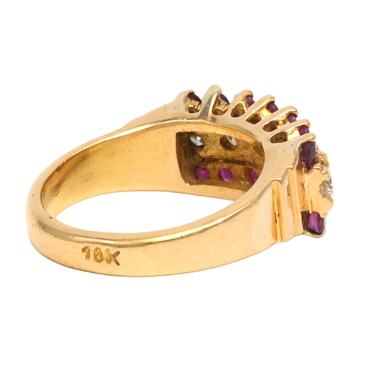 Bague Bandeau en or jaune, rubis et diamants
