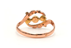 Bague en or jaune, émeraude, perles et diamants