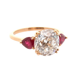 Bague Trilogie en or jaune, rubis et diamant