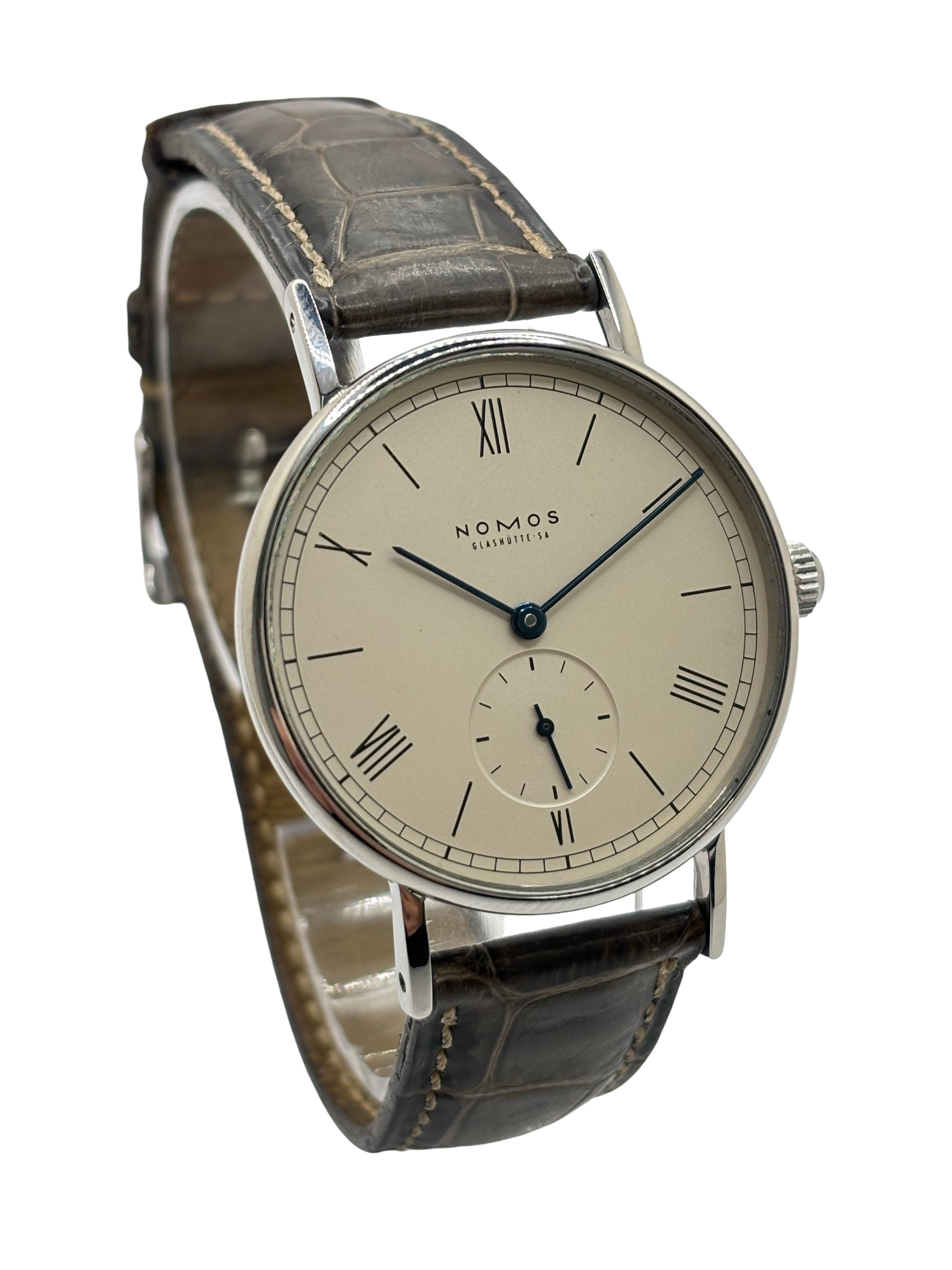 Montre NOMOS en acier et cuir