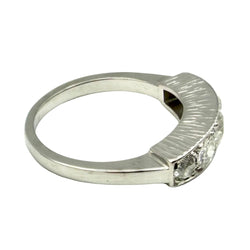 Bague Jarretière en or blanc et diamants