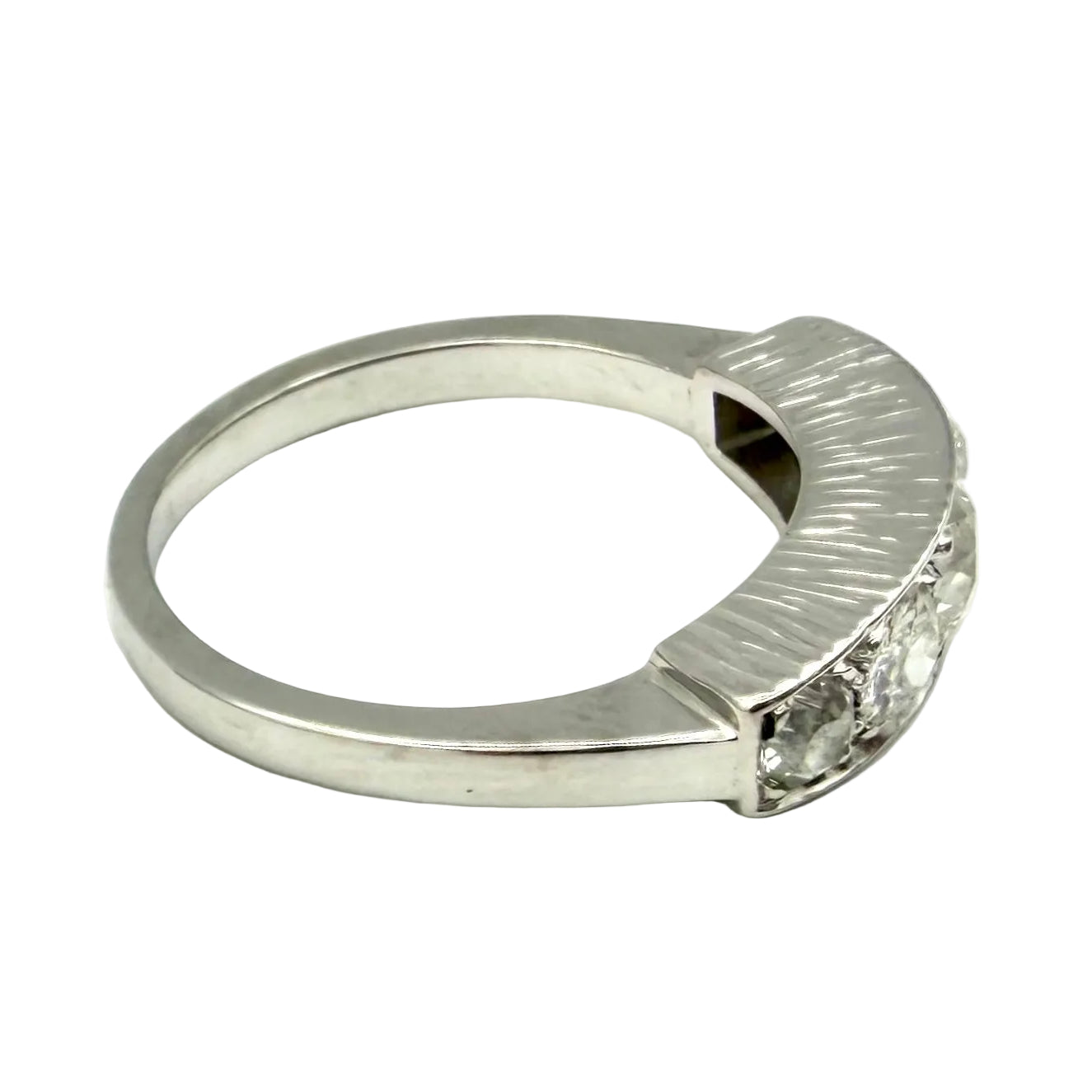 Bague Jarretière en or blanc et diamants