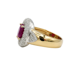 Bague Entourage en or blanc, or jaune, rubis et diamants