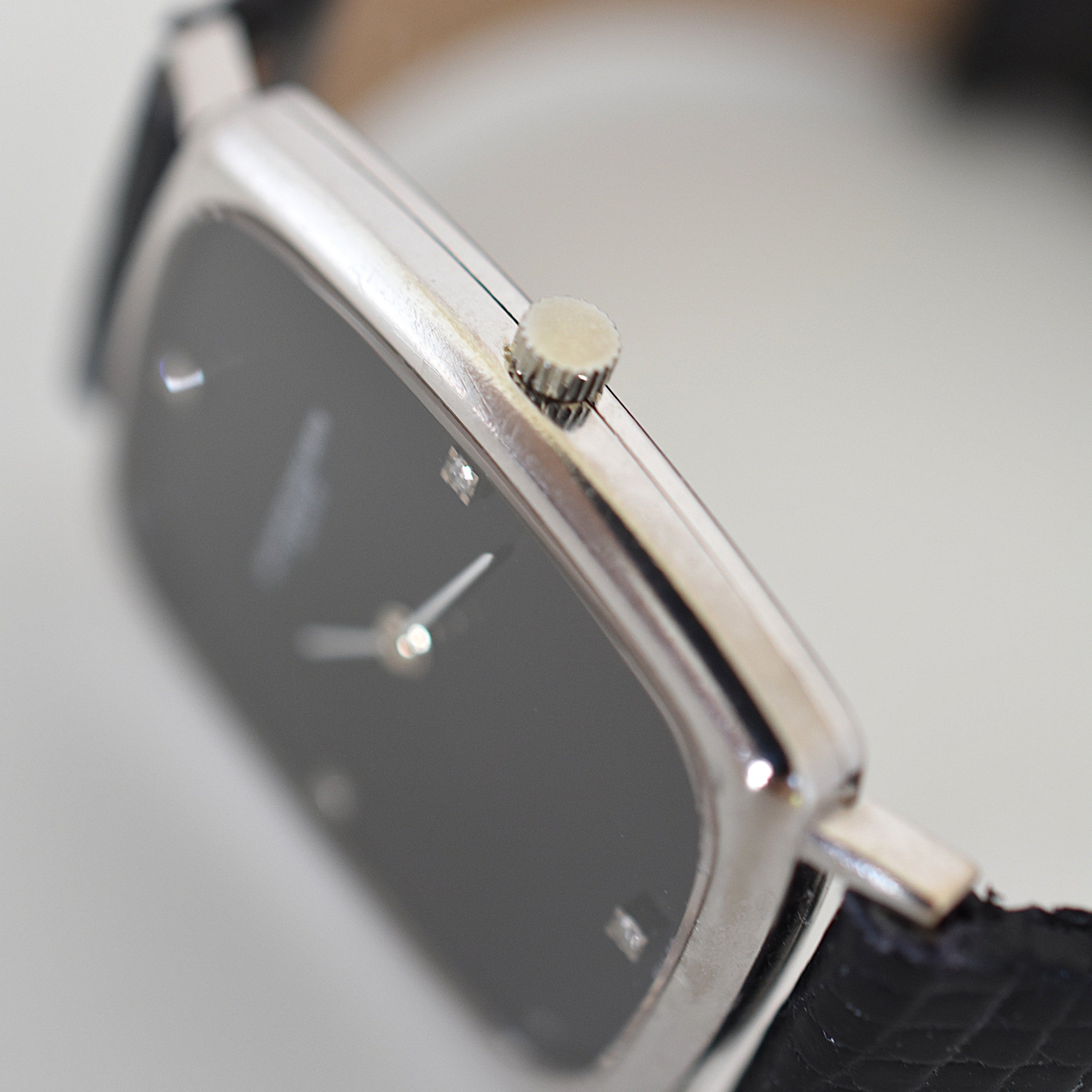 Montre VACHERON CONSTANTIN en or blanc, acier, cuir, onyx et diamants