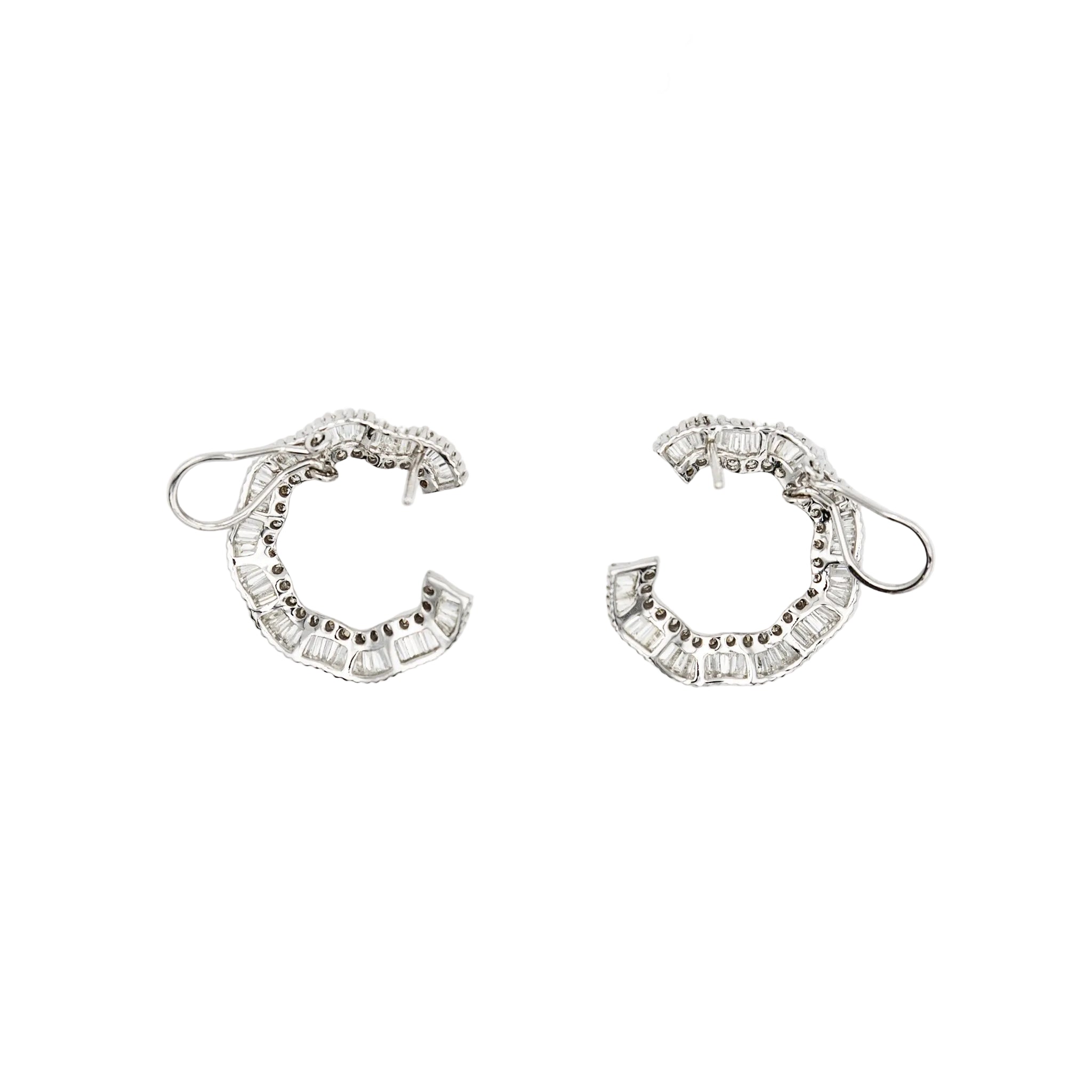 Boucles d'oreilles en or blanc et diamants