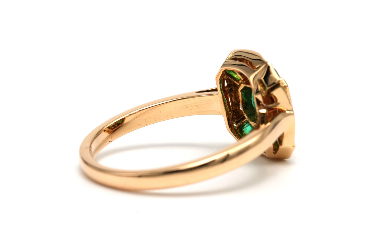 Bague Entourage en or jaune, émeraudes et diamants