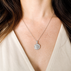 Pendentif en or blanc et diamants