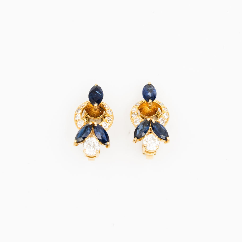 Clips d'oreilles en or jaune, saphirs et diamants