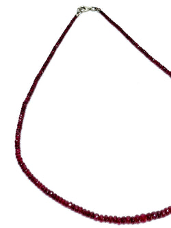 Collier de Perles en rubis