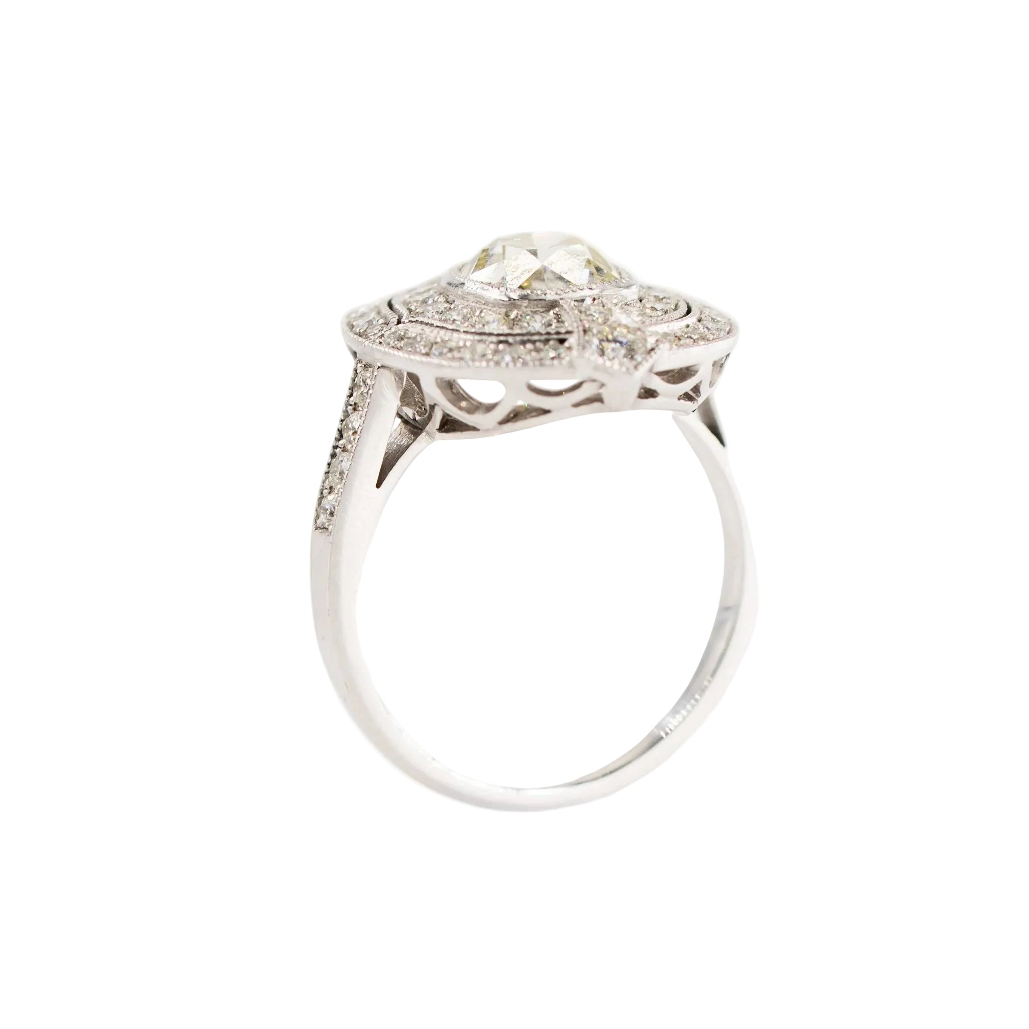 Bague Entourage en or blanc, platine et diamants