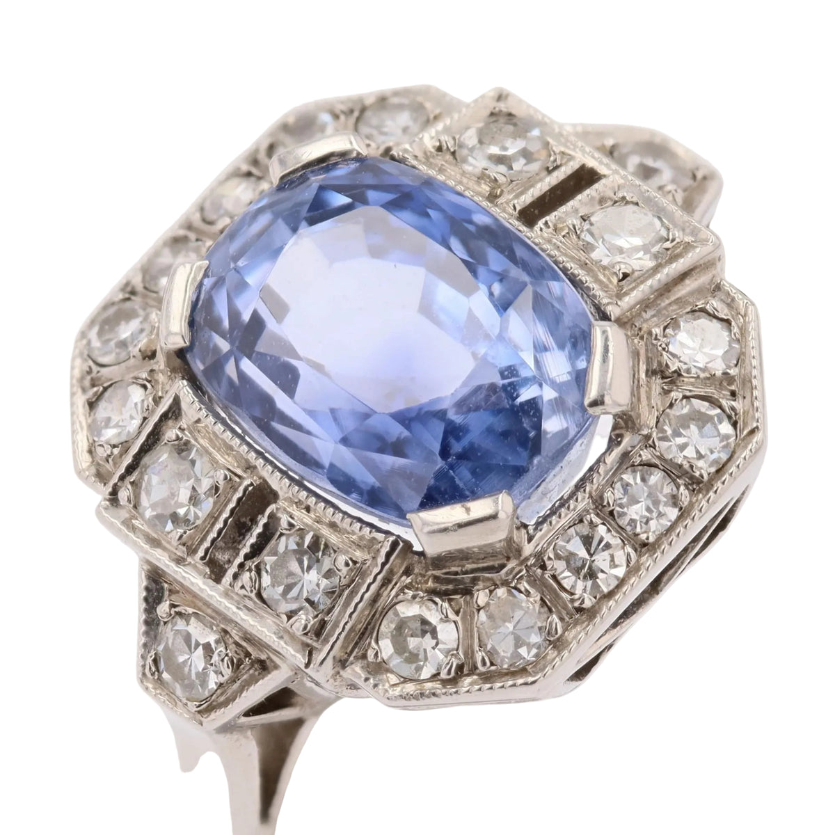 Bague Entourage en platine, saphir et diamants