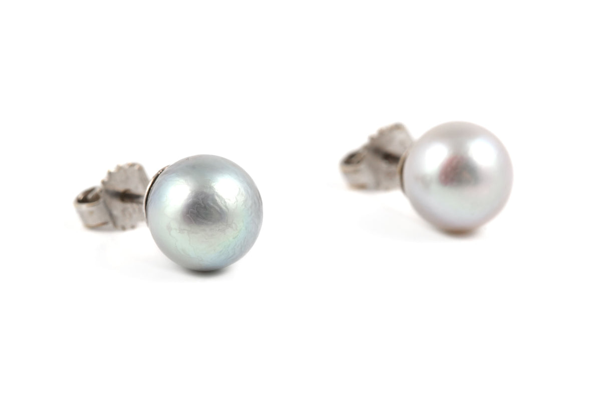 Boucles d'oreilles Puces en or blanc et perles